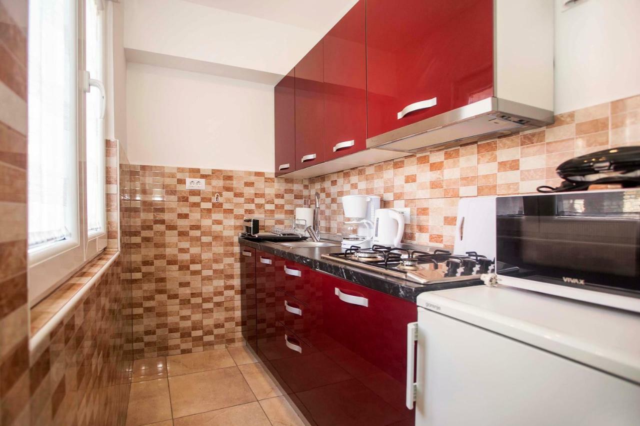 Apartman Barbara Ровин Екстериор снимка
